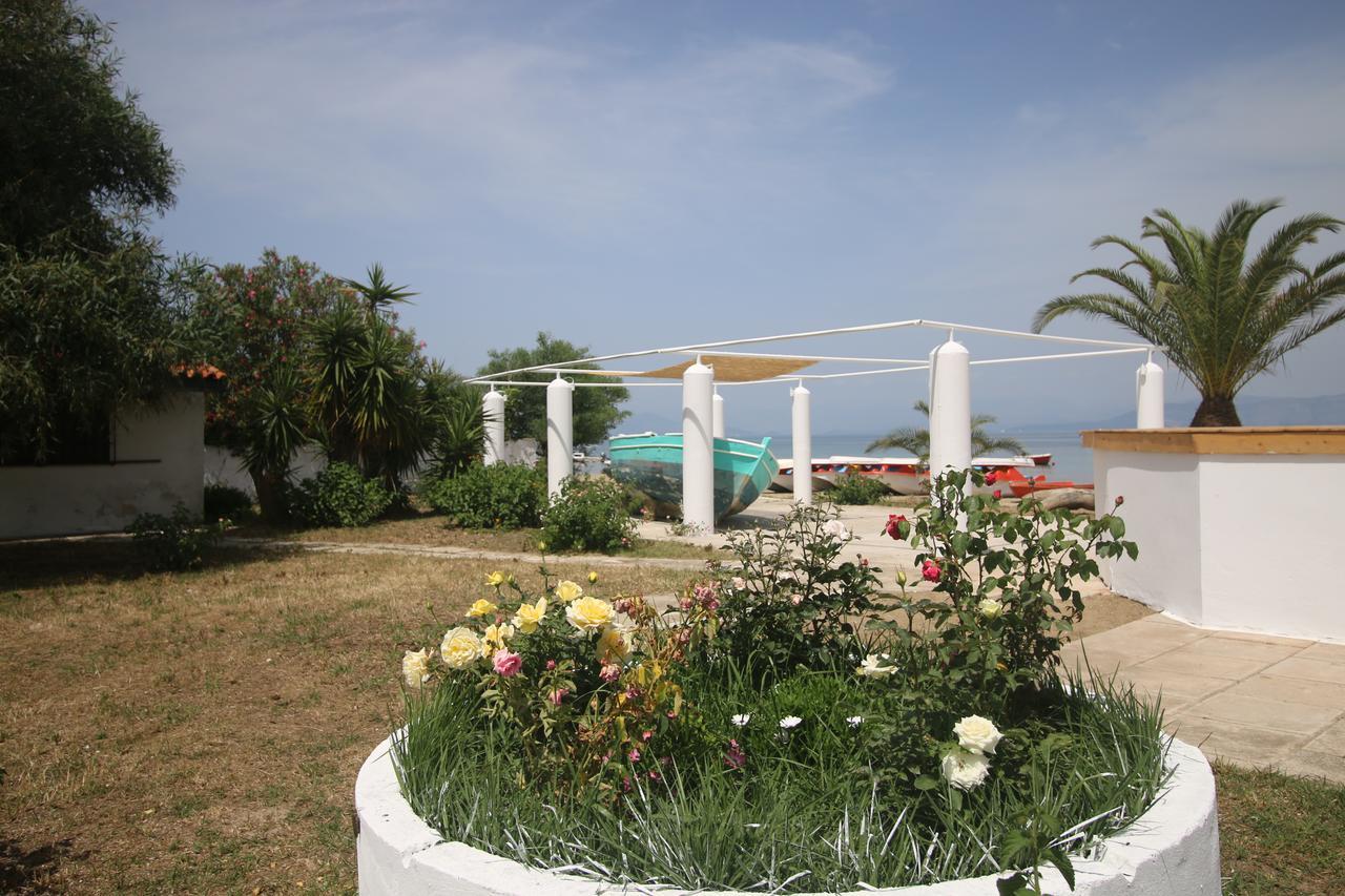 Utopia Kávos Exterior foto